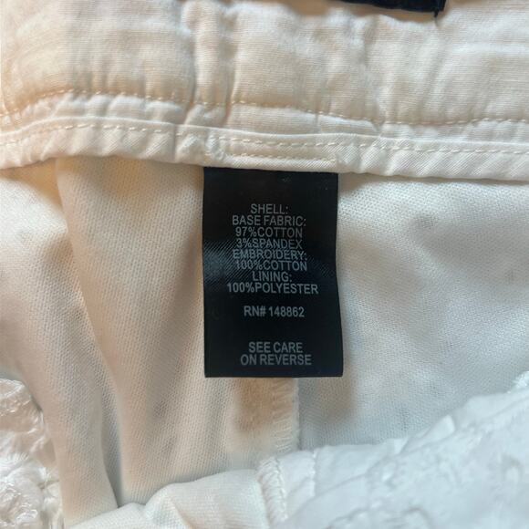 Torrid White Eyelet Plus Size Shorts 26 Crochet
Lace Embroidered - Picture 6 of 11